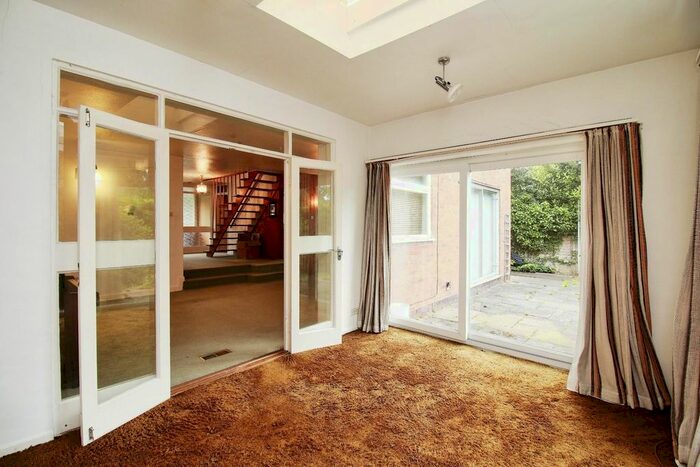 4 Bedroom Detached House For Sale In Lodge Road, Knowle, Solihull, B93