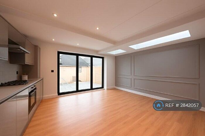 4 Bedroom Terraced House To Rent In Ropery St, London, E3