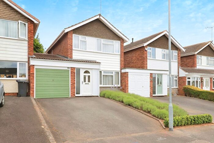 3 Bedroom Link Detached House For Sale In Chaucer Crescent, Kidderminster, Worcestershire, DY10