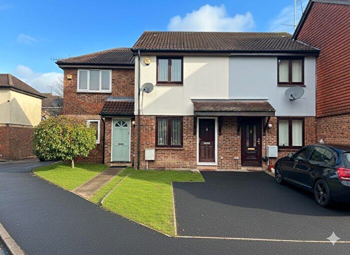 2 Bedroom Terraced House To Rent In Elveden Close, Luton, Bedfordshire, LU2