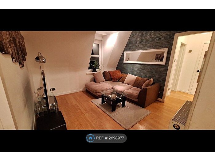 2 Bedroom Flat To Rent In Hutcheon Street, Aberdeen, AB25