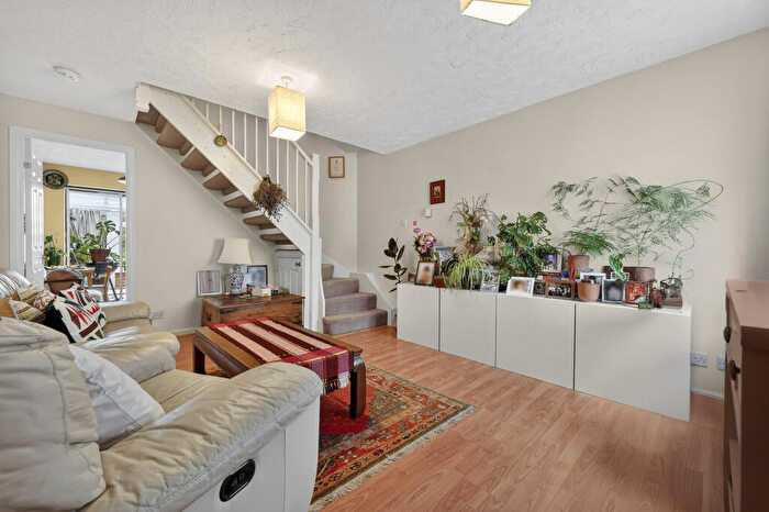 2 Bedroom House For Sale In Burrow Road, East Dulwich, London, SE22