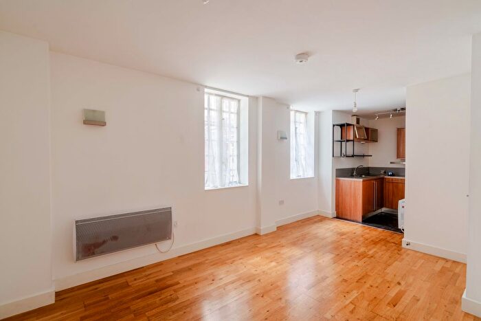 1 Bedroom Flat For Sale In The Tower, Georges Square, Redcliffe, Bristol, Bristol, BS1