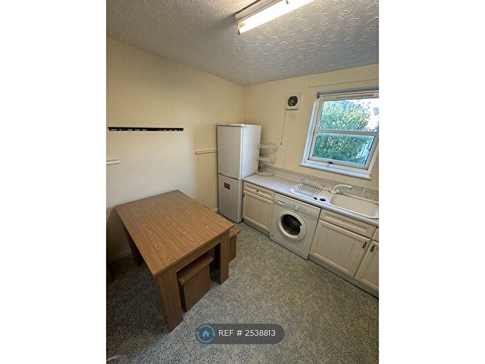2 Bedroom Flat To Rent In St Leonard's Street, Edinburgh, EH8