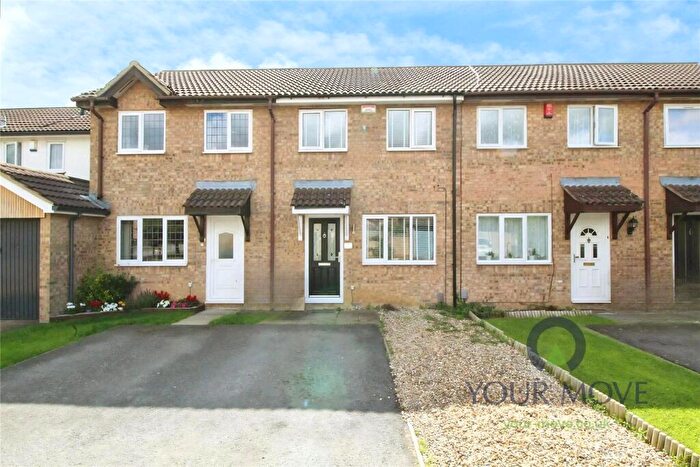 2 Bedroom Terraced House For Sale In Pendennis Road, Bedford, Bedfordshire, MK41