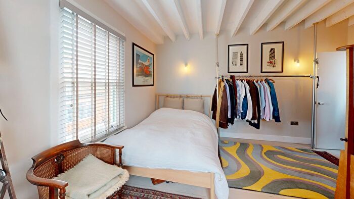 2 Bedroom End Terrace House For Sale In Albert Street, Ramsgate, Kent, CT11