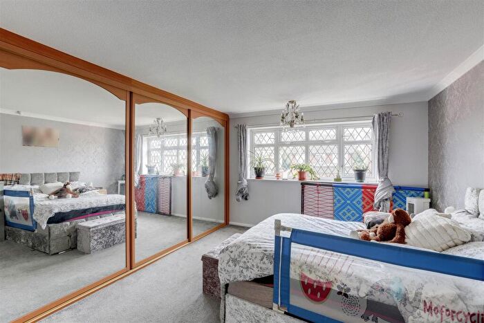 4 Bedroom Detached House For Sale In Oakfield Drive, Sandiacre, Nottinghamshire, NG10