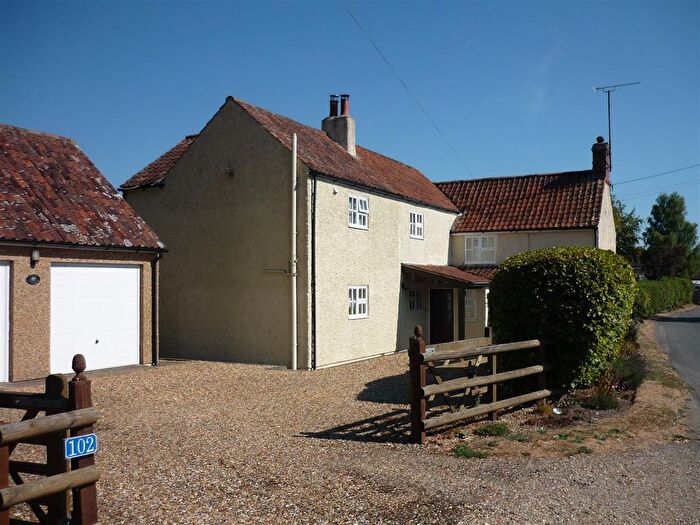 4 Bedroom Detached House For Sale In The Green, Great Cheverell, SN10