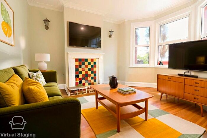 2 Bedroom Flat To Rent In Carr Road, Walthamstow, E17