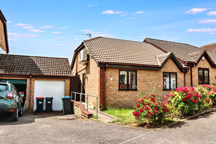 2 Bedroom Semi-Detached Bungalow For Sale In Sillswood, Olney, MK46