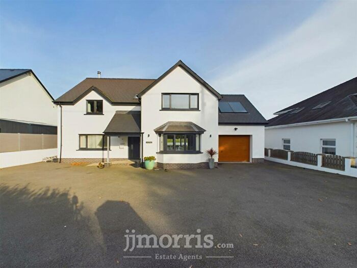 4 Bedroom Detached House For Sale In Gwbert Road, Cardigan, SA43