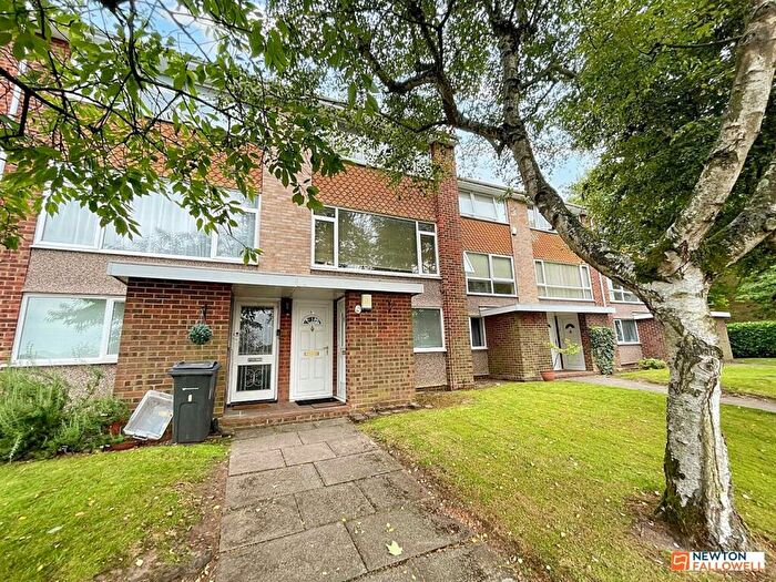 2 Bedroom Flat To Rent In Little Sutton Lane, Sutton Coldfield, B75