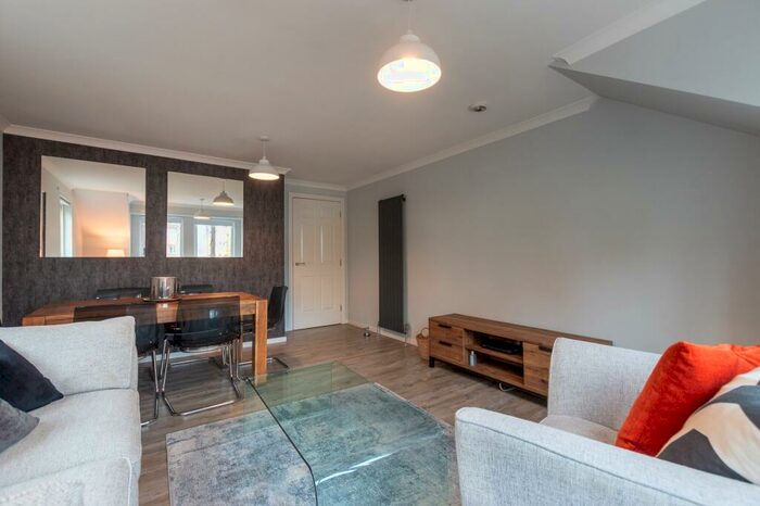 2 Bedroom Apartment To Rent In Cartbank Grove, Flat /, Cathcart, Glasgow, G44