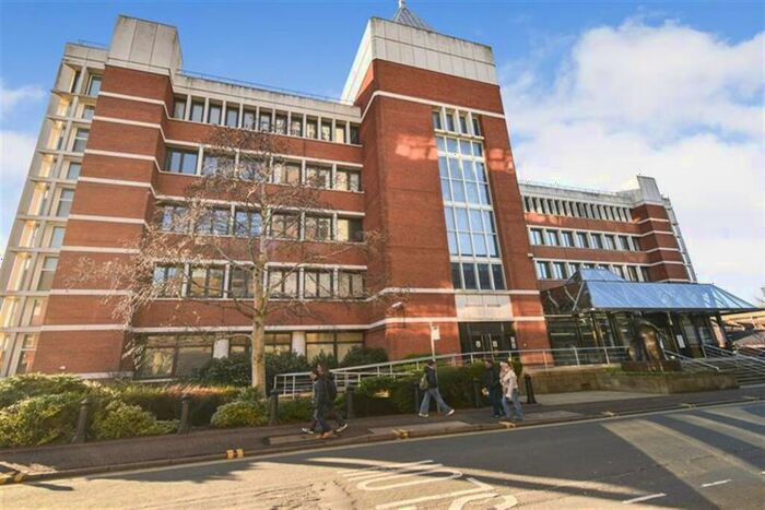 1 Bedroom Apartment To Rent In Bedroom Property In Surrey Street, Norwich, NR1