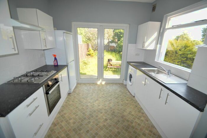 2 Bedroom Flat To Rent In Allison Road, London, N8