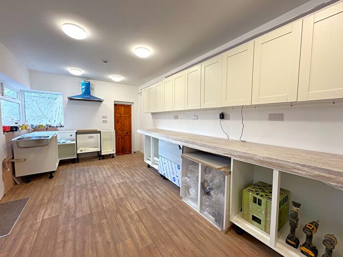 4 Bedroom Property To Rent In Exeter Road, Exmouth, EX8