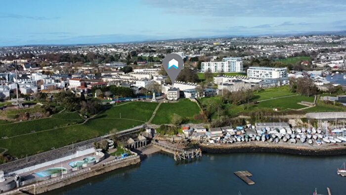 2 Bedroom Flat For Sale In Flagstaff Walk, Mount Wise, Plymouth, PL1