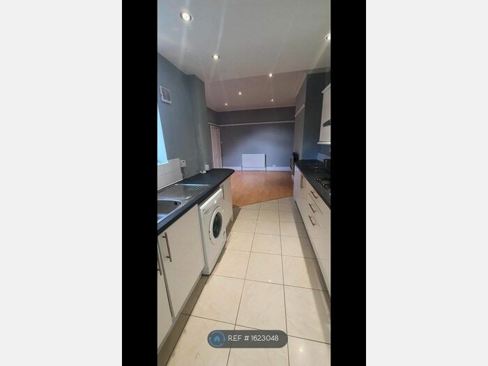 2 Bedroom Flat To Rent In Jesmond, Newcastle Upon Tyne, NE2