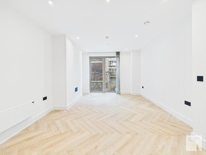 2 Bedroom Apartment To Rent In Bankside :: Salford, M3