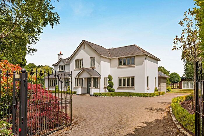 5 Bedroom Detached House For Sale In The Avenue, Chobham, Woking, Surrey, GU24