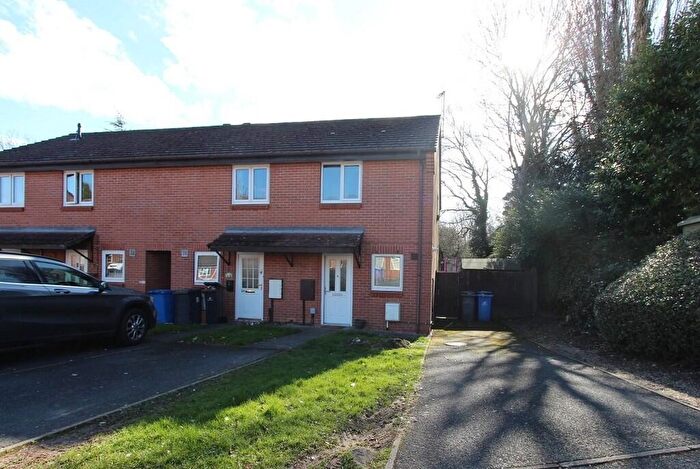 2 Bedroom Town House To Rent In Pendleside Way, Littleover, Derby, DE23