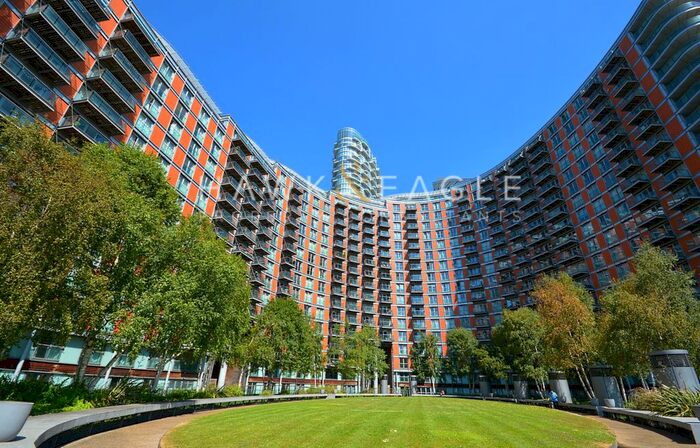 Studio To Rent In New Providence Wharf, 1 Fairmont Avenue, London E14