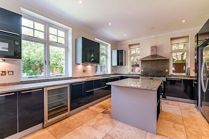 7 Bedroom Detached House To Rent In Kingston Vale, London, SW15
