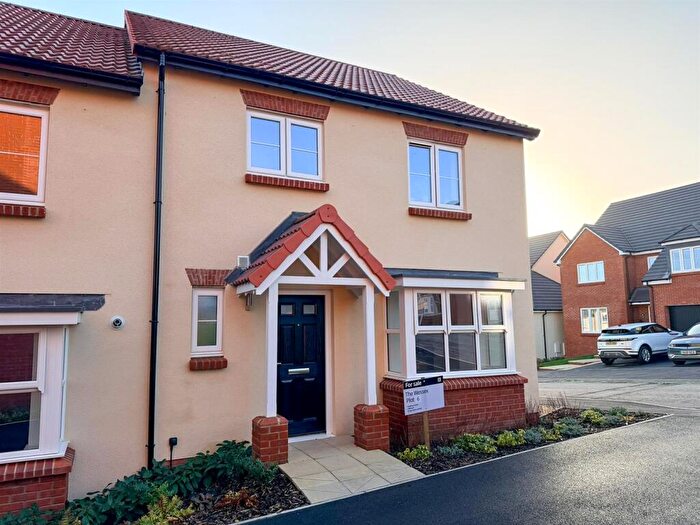 3 Bedroom Semi Detached House For Sale In Limers Lane, Northam, Bideford, EX39