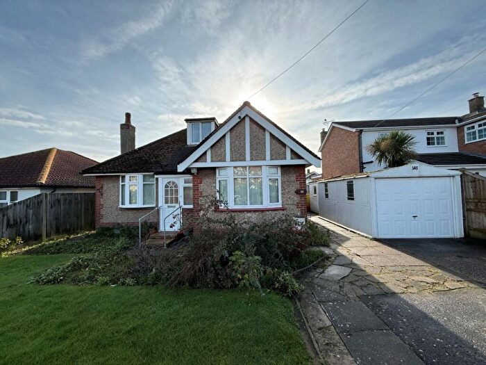 2 Bedroom Detached Bungalow For Sale In Kirby Road, Walton-on-the-naze, CO14