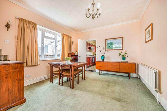 2 Bedroom Detached Bungalow For Sale In Lealand Road, Drayton, PO6