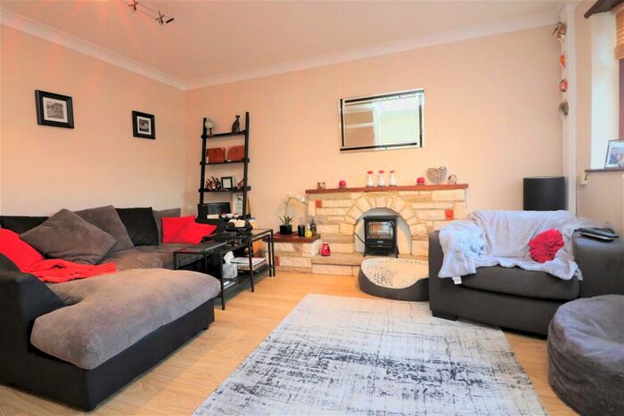 2 Bedroom Apartment To Rent In Grosvenor Wharf Road, E14