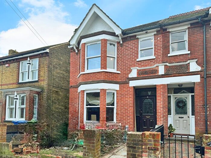 3 Bedroom Semi-Detached House For Sale In Athelstan Road, Faversham, ME13