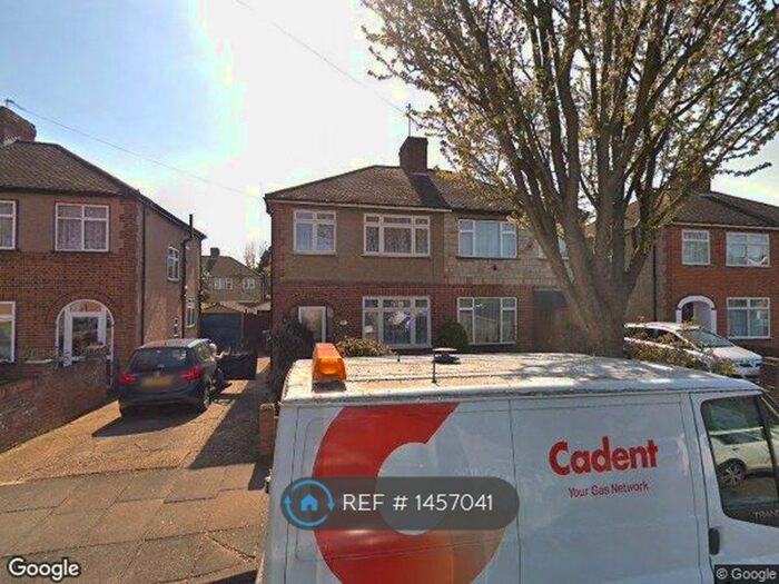 Studio To Rent In Parkfield Avenue, Northolt, UB5