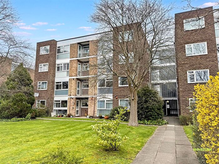 1 Bedroom Flat To Rent In Copers Cope Road, Beckenham, BR3