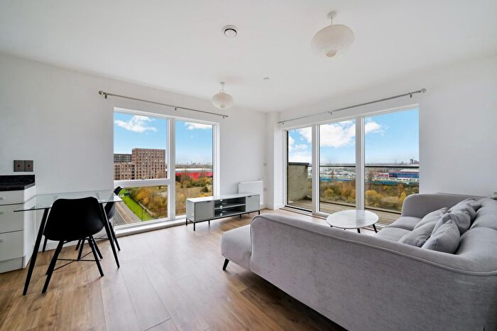 1 Bedroom Flat To Rent In Bawley Court, Gallions Reach, London, E16