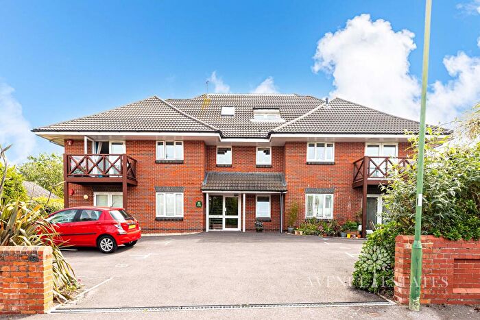 2 Bedroom Flat For Sale In Kyle House, Penrith Road, Bournemouth, Bournemouth Christchurch Poole, BH5