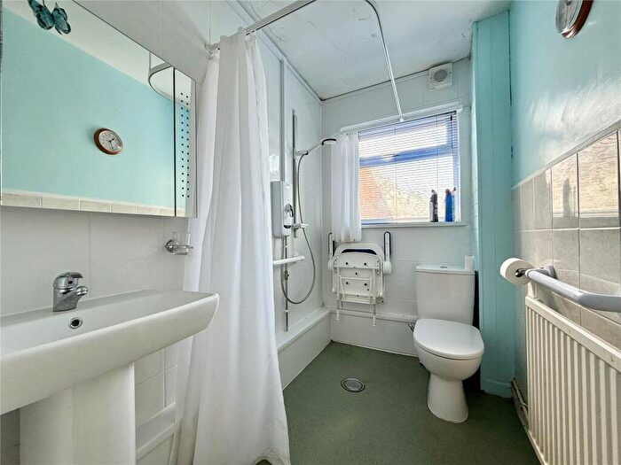 1 Bedroom Apartment For Sale In Dorset Road, Christchurch, Dorset, BH23