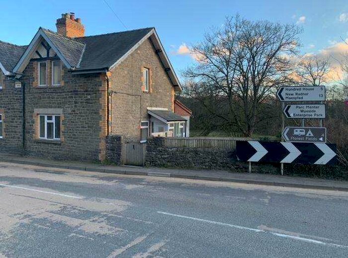 3 Bedroom Cottage To Rent In Llanelwedd, Powys, LD2