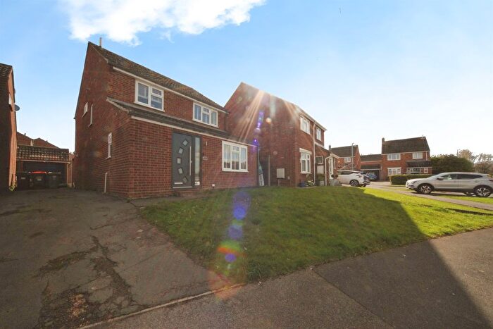 4 Bedroom Detached House For Sale In Bidwell Hill, Houghton Regis, Dunstable, LU5