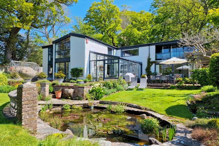 4 Bedroom Detached House For Sale In Undershore Road, Lymington, Hampshire, SO41