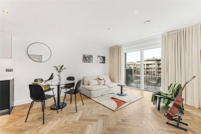 1 Bedroom Apartment To Rent In Rookwood Way, London, E3