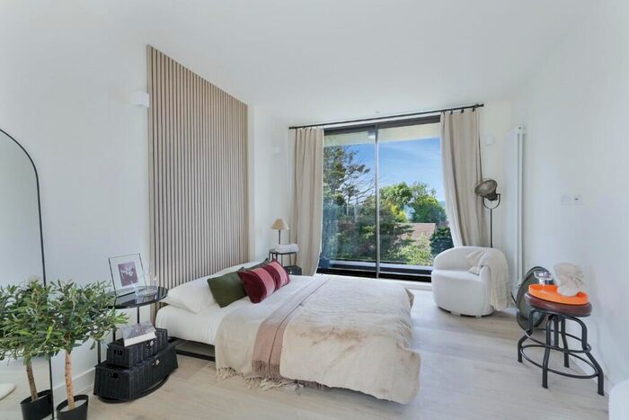 1 Bedroom Flat To Rent In The Broadway, London, SW19