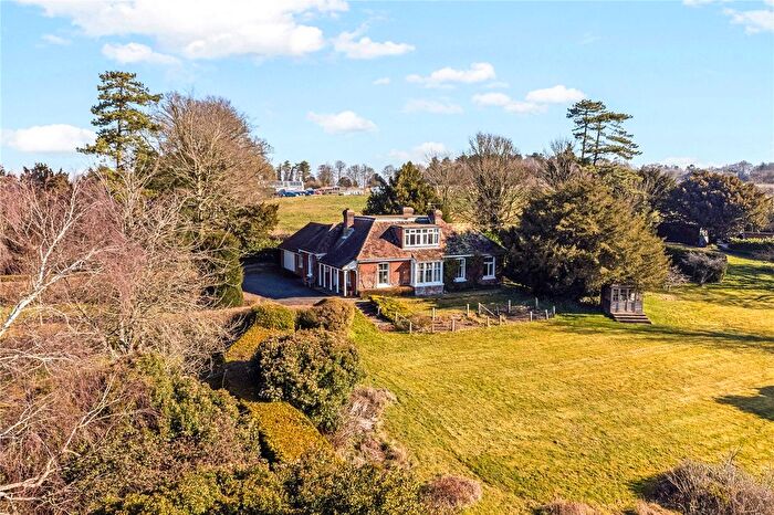 4 Bedroom Detached House For Sale In Penny Lane, Stockbridge, Hampshire, SO20