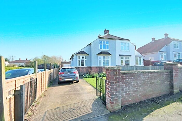 3 Bedroom Semi Detached House For Sale In Palmar Road, Allington, Maidstone, ME16
