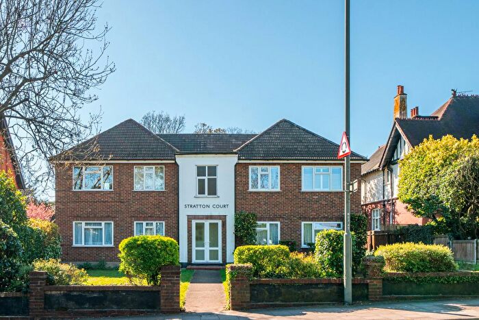 2 Bedroom Flat For Sale In Bromley Road, Shortlands, Bromley, BR2