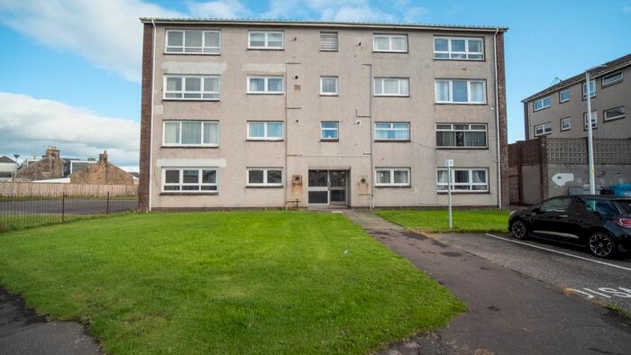 2 Bedroom Flat To Rent In Annbank Street, Larkhall, South Lanarkshire, ML9