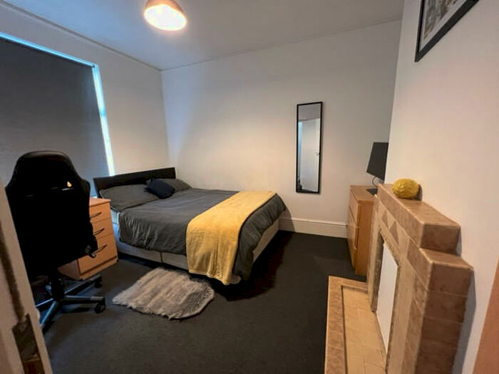 5 Bedroom Terraced House To Rent In Baileys Road, Southsea, Hampshire, PO5