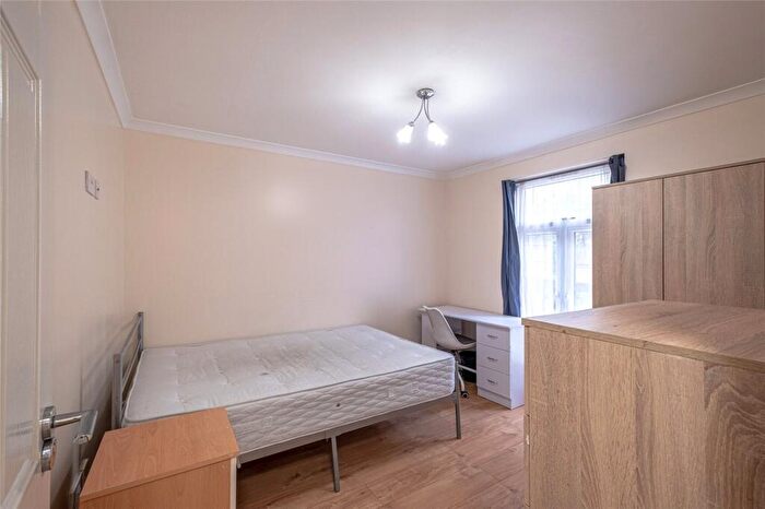 Property To Rent In Staveley Close, Islington, London, N7