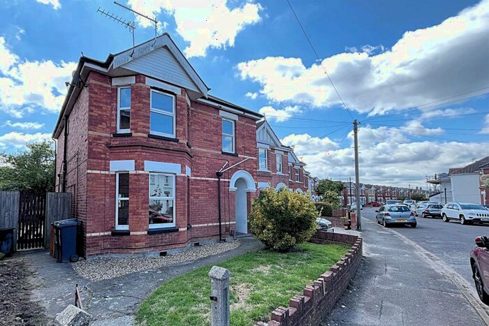 2 Bedroom Flat To Rent In Bournemouth, BH8