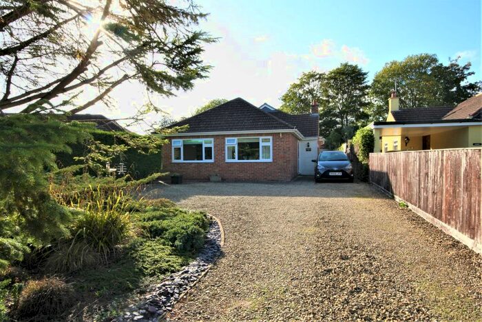 4 Bedroom Detached Bungalow To Rent In Highridge Close, Purton, SN5